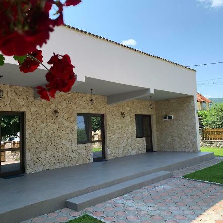 דירות Ieşelniţa Casa Roka מראה חיצוני תמונה