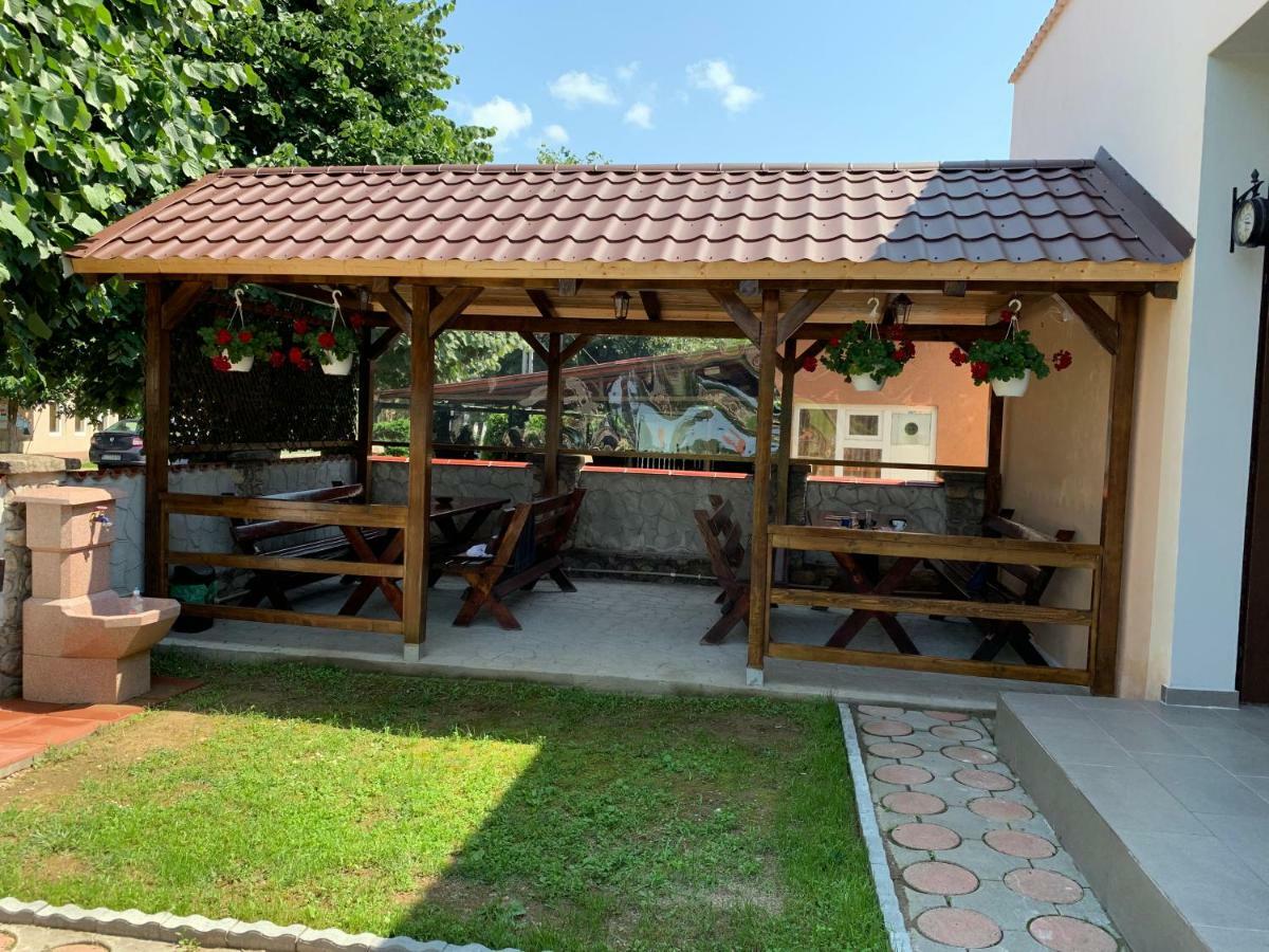 דירות Ieşelniţa Casa Roka מראה חיצוני תמונה