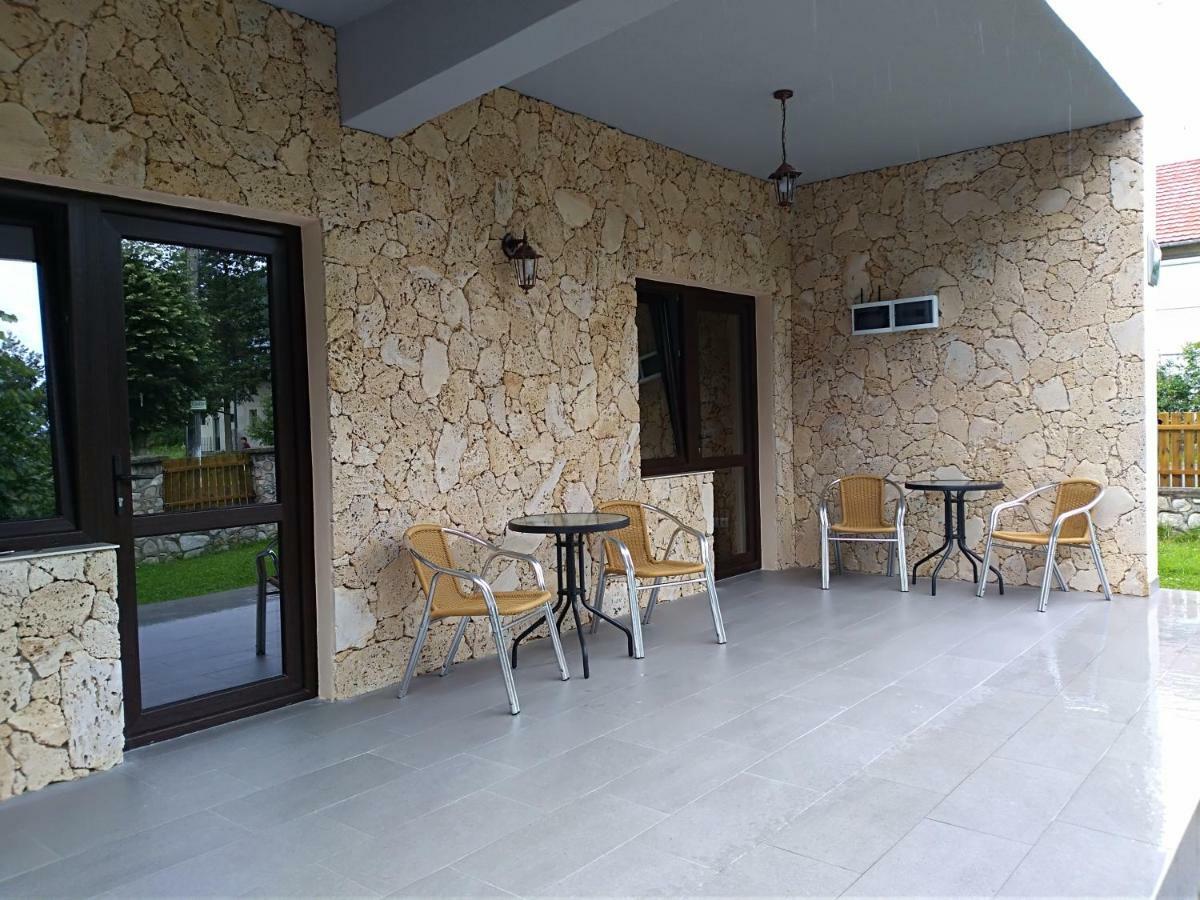 דירות Ieşelniţa Casa Roka מראה חיצוני תמונה