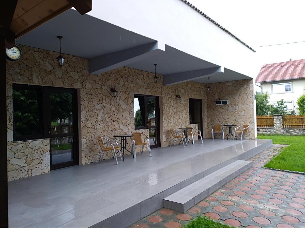 דירות Ieşelniţa Casa Roka מראה חיצוני תמונה